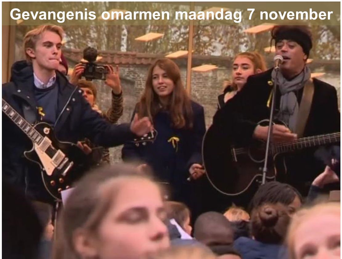 Gevangenen omarmen